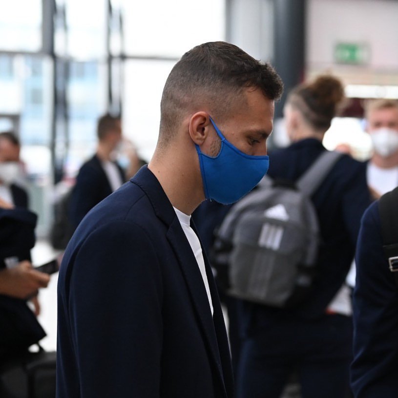 ? HARASLÍN | „Vím, jaký je cíl, chceme dobře zahájit skupinu. Proti Brøndby jsem už v minulosti hrál, není to lehký soupeř. Mají na stadionu výbornou atmosféru, čeká nás bouřlivé prostředí.“ 

?️ Lukáš Haraslín před odletem do Dánska. Celý rozhovor najdete na sparta.cz! #acsparta